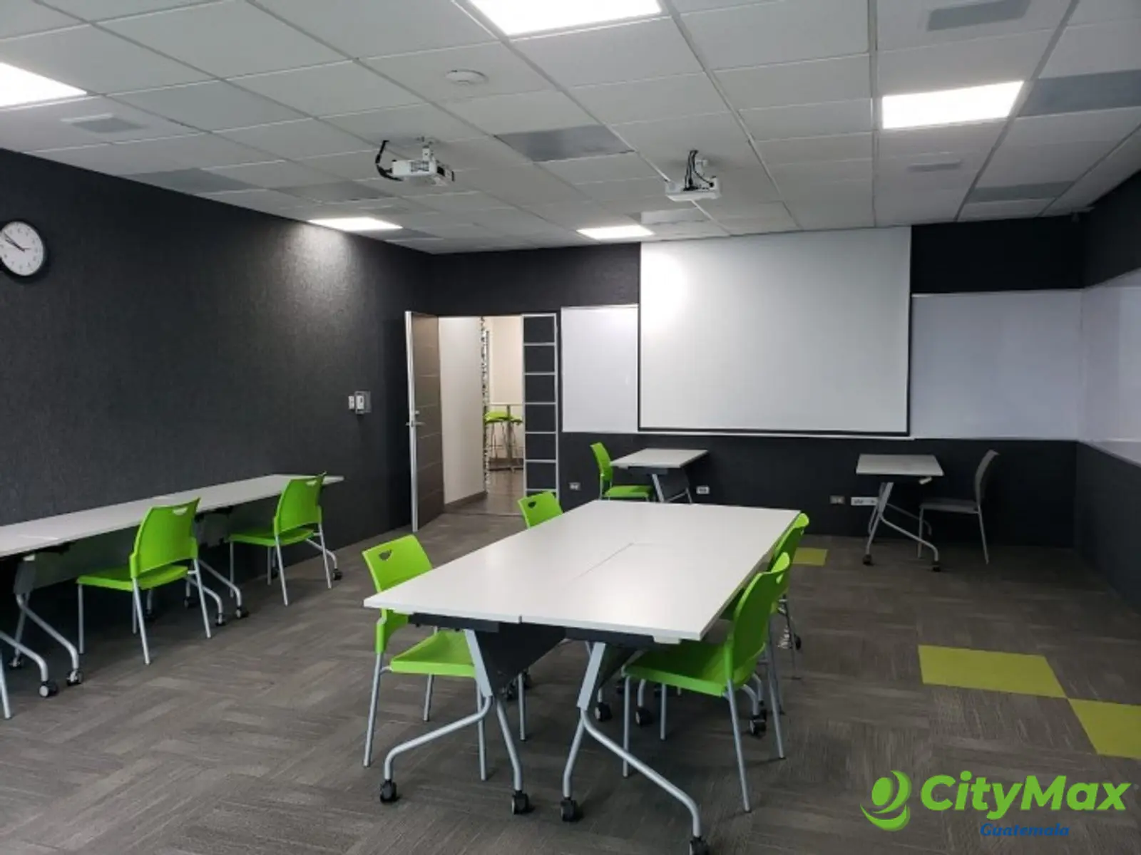 Oficina tipo Coworking en Zona Pradera Zona 10 en renta - foto 2