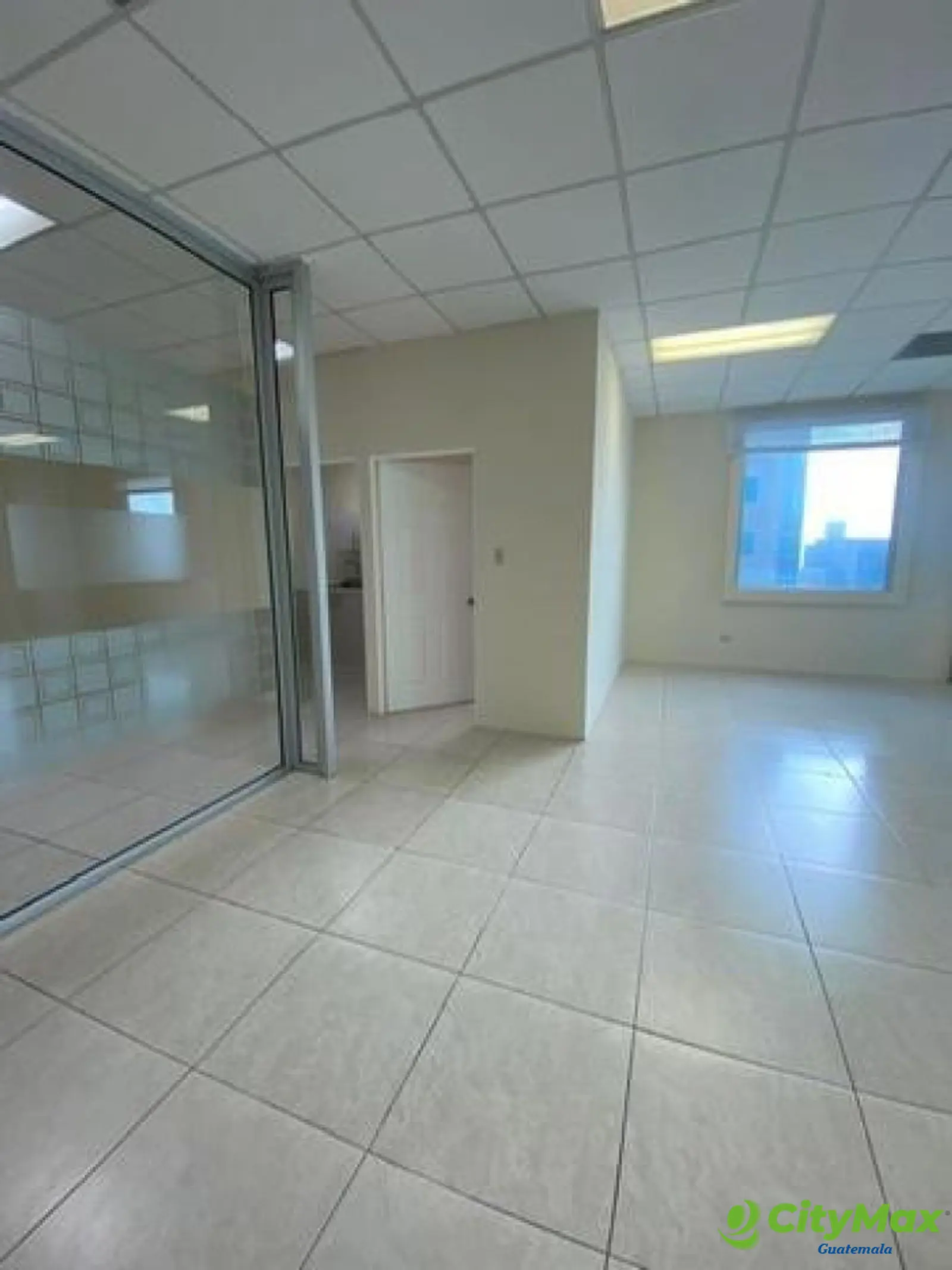 Oficina en Renta o Venta en Zona Pradera Zona 10 - foto 5