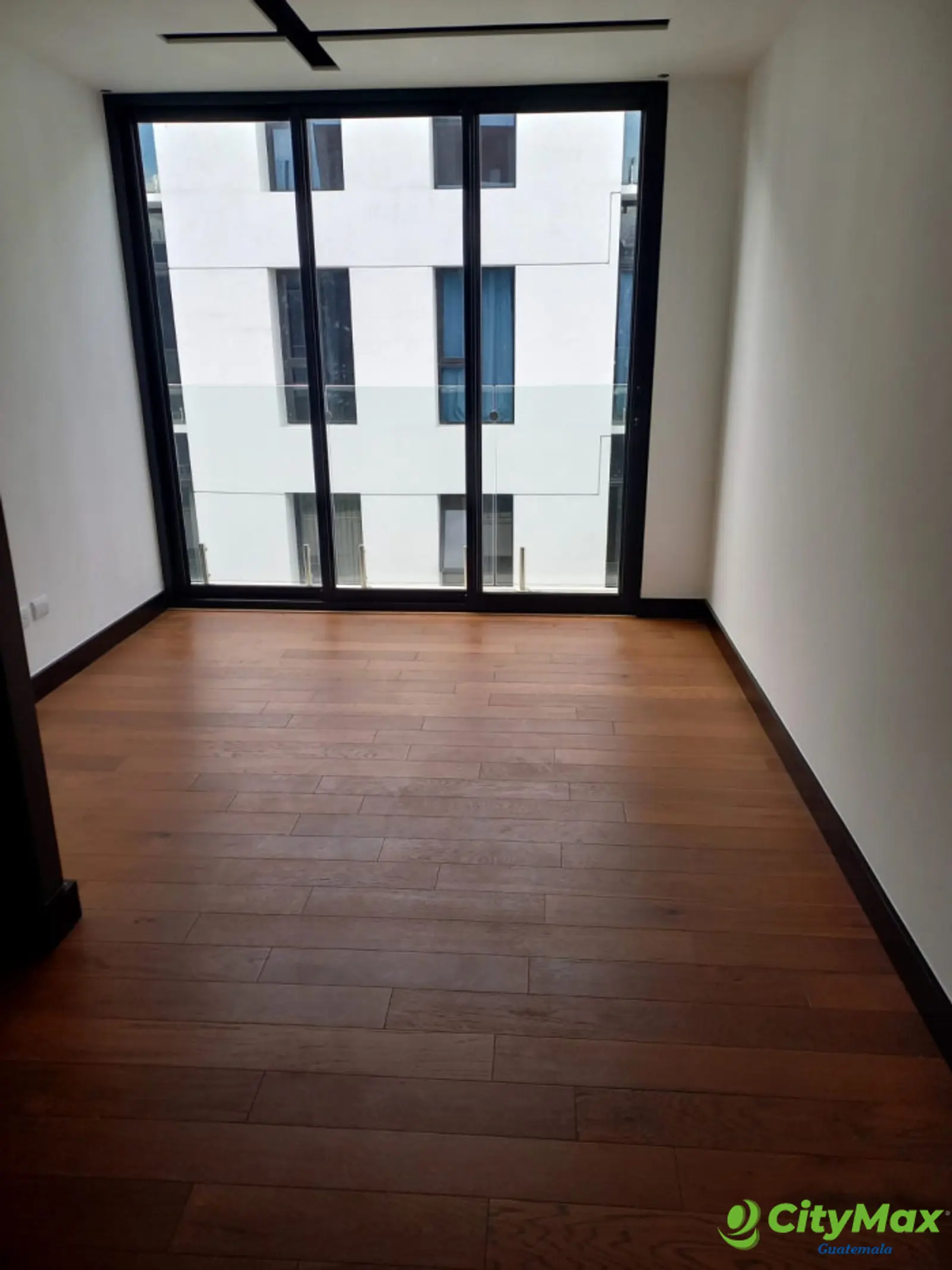 Apartamento en Venta o Renta Villa Mariscal Zona 11 - foto 2