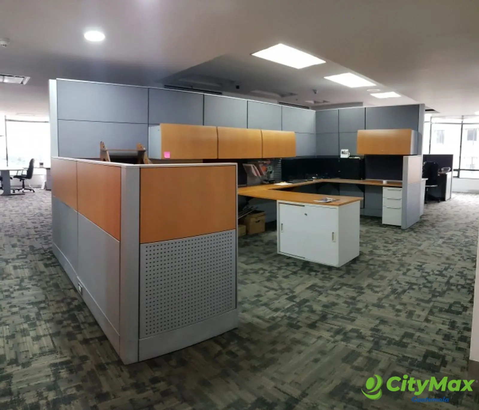 Oficina en venta zona 10 NIVEL COMPLETO inversión  - foto 21