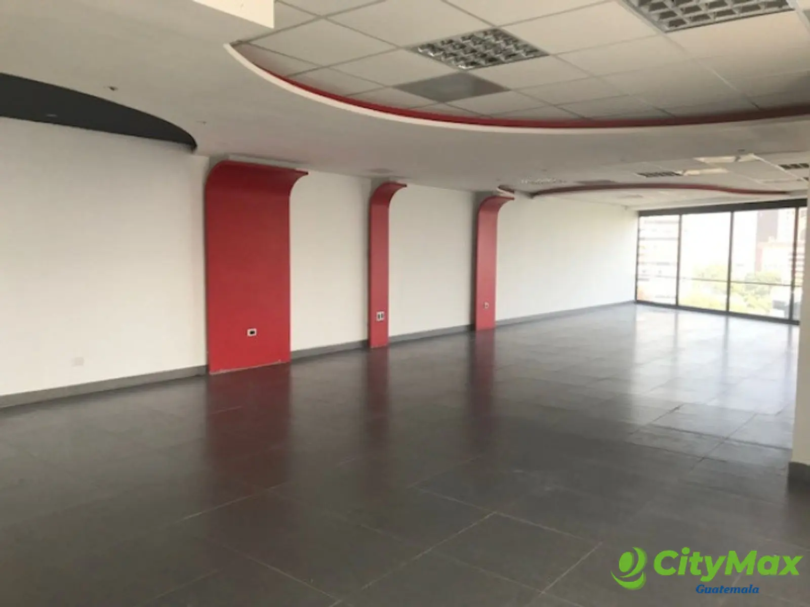 Oficina en renta o venta en zona 10 Guatemala - foto 3