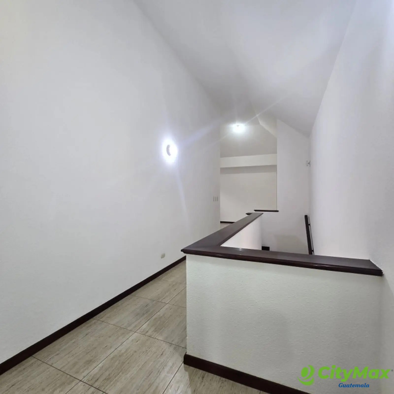Alquiler hermosa casa en condominio en zona 10 - foto 14