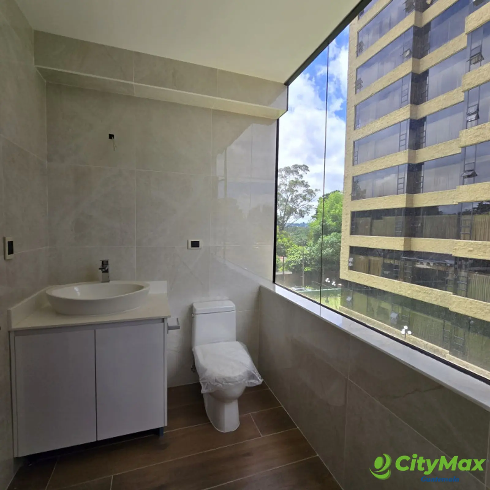 En venta apartamento en Oakland zona 10 Guatemala - foto 10