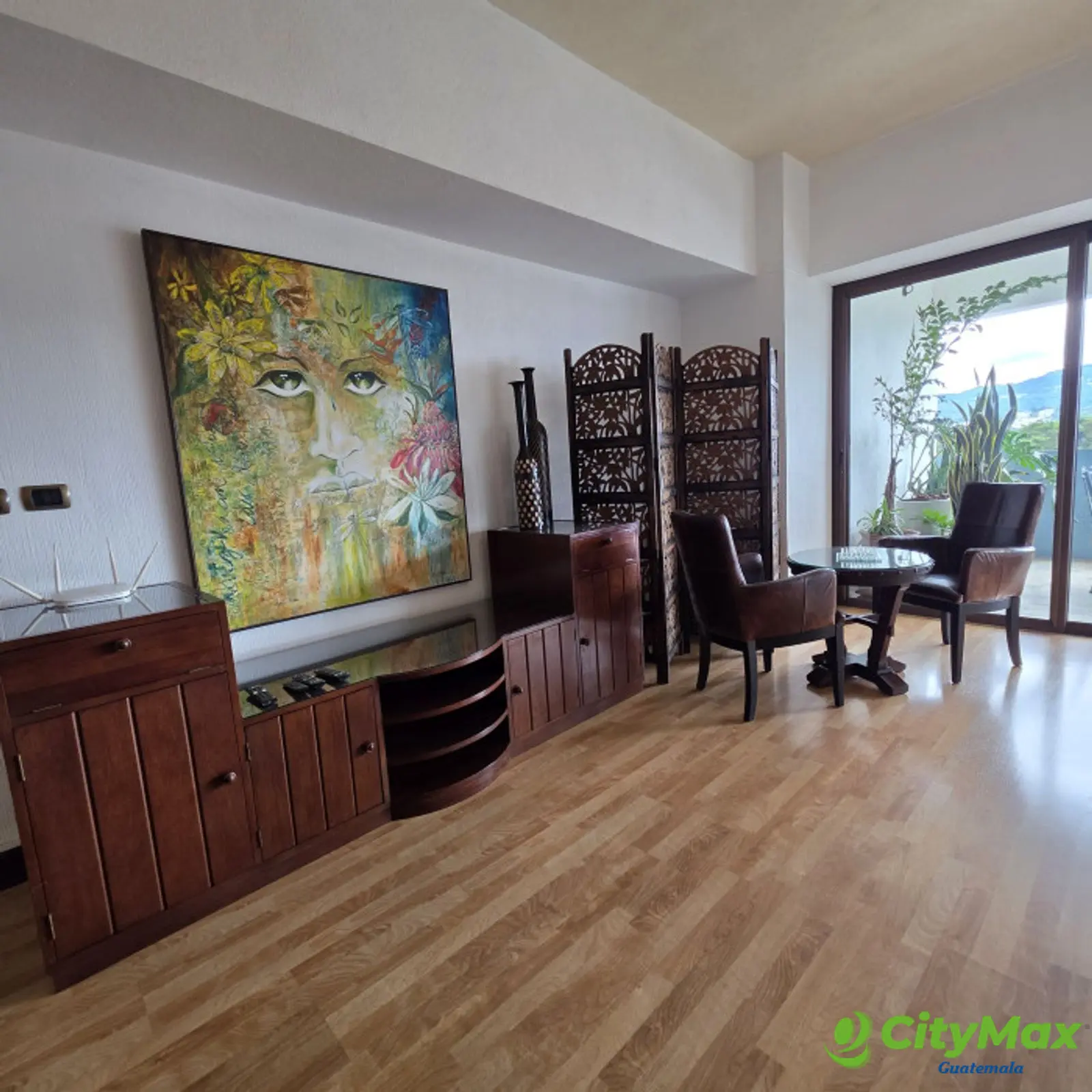 Apartamento amueblado en alquiler zona 14 - foto 2