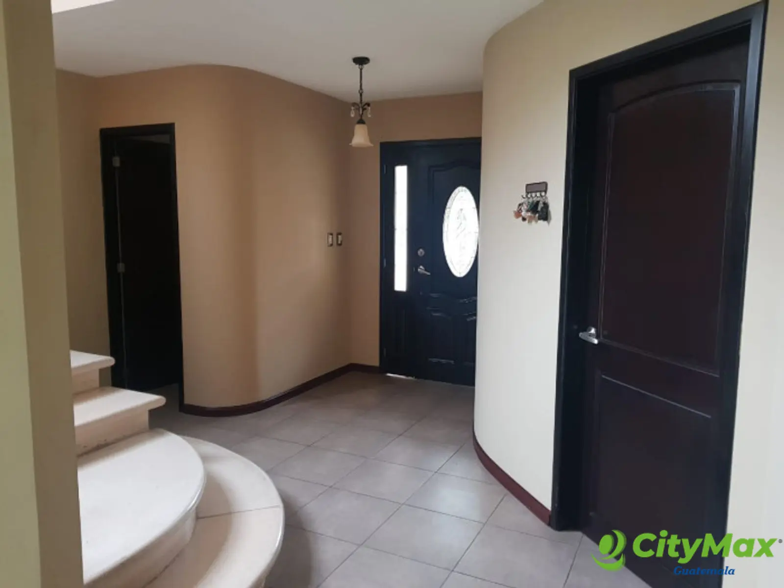 Casa en Venta en Villas Suiza Zona 16, Ideal Inversión! - foto 4