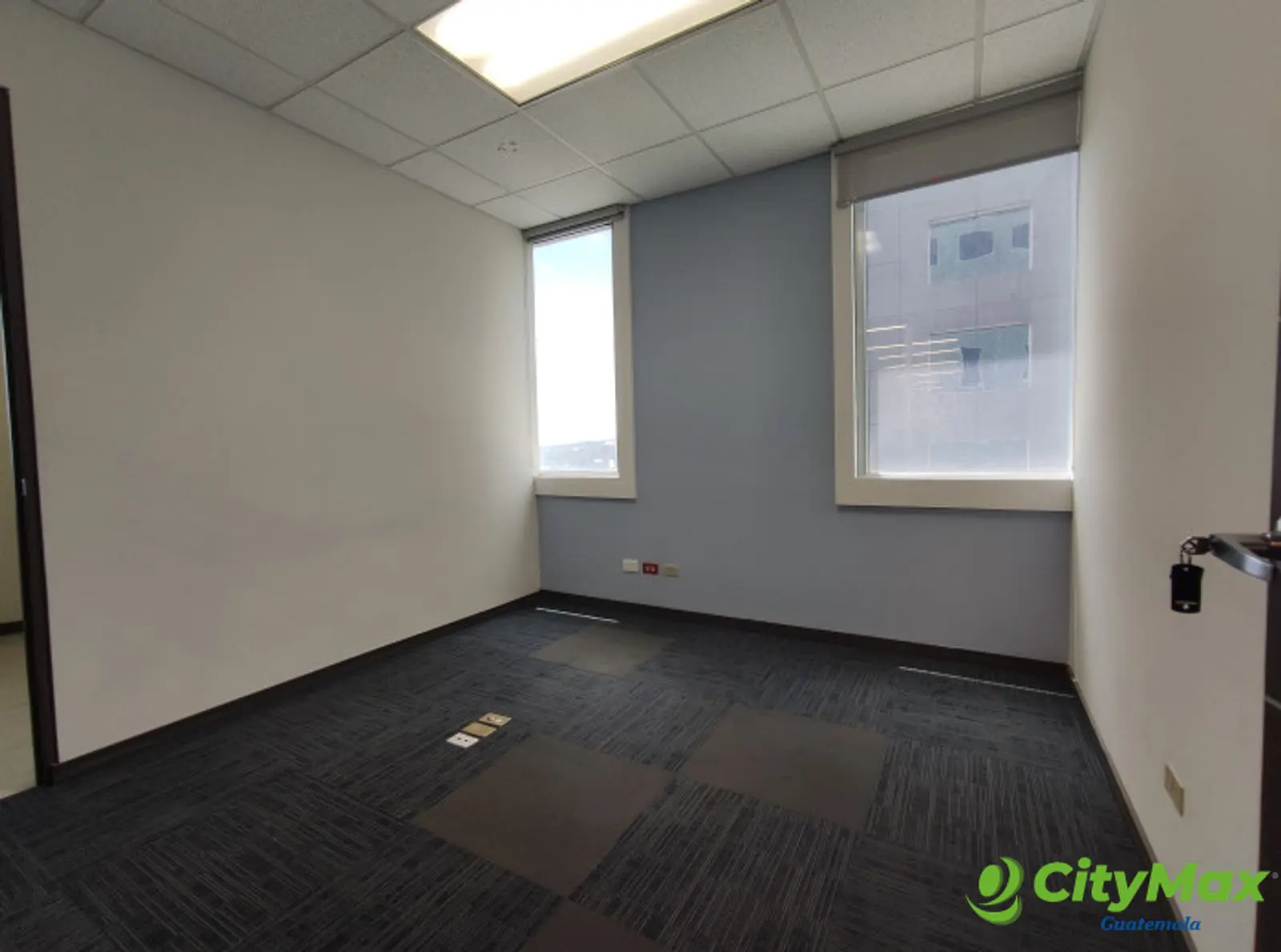 En VENTA OFICINA en Zona Pradera zona 10 Guatemala - foto 23