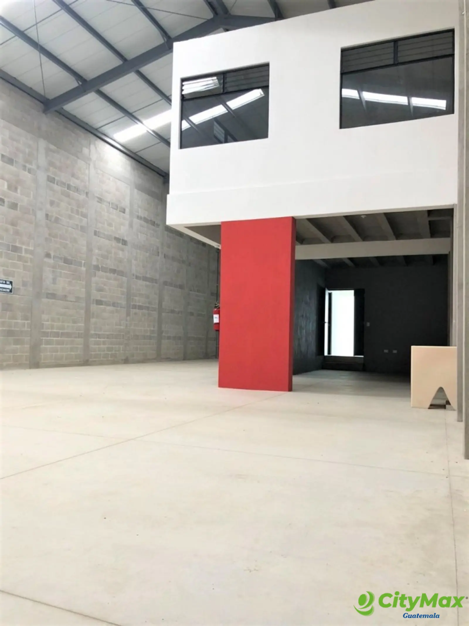 Ofibodega en Renta en Complejo Industrial de XELA  - foto 3