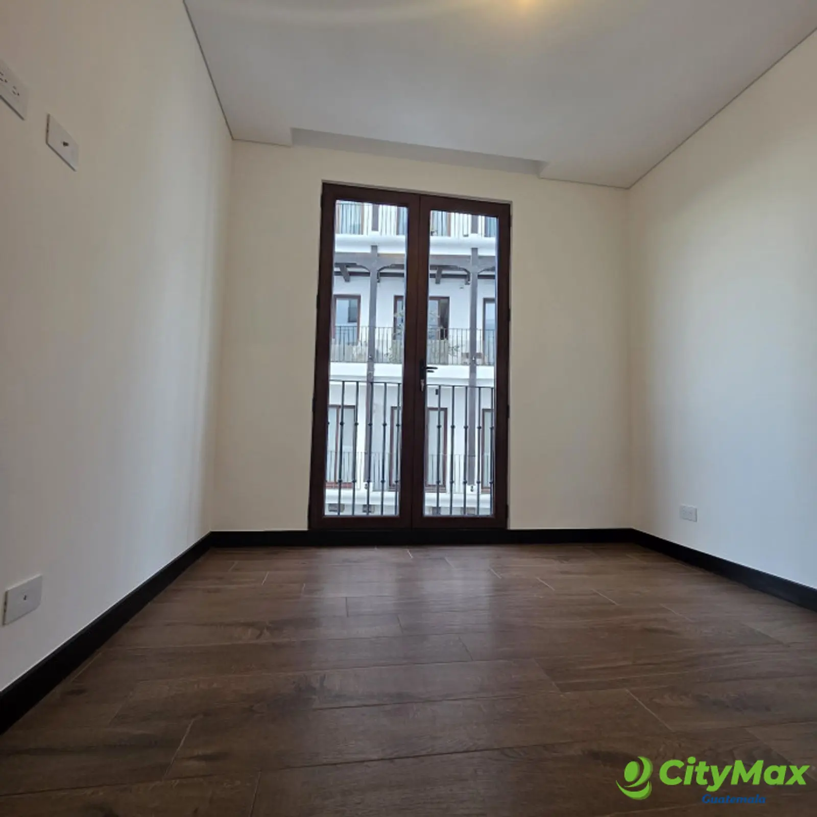 En Venta apartamento Zona 16 Lirios de Cayala - foto 7