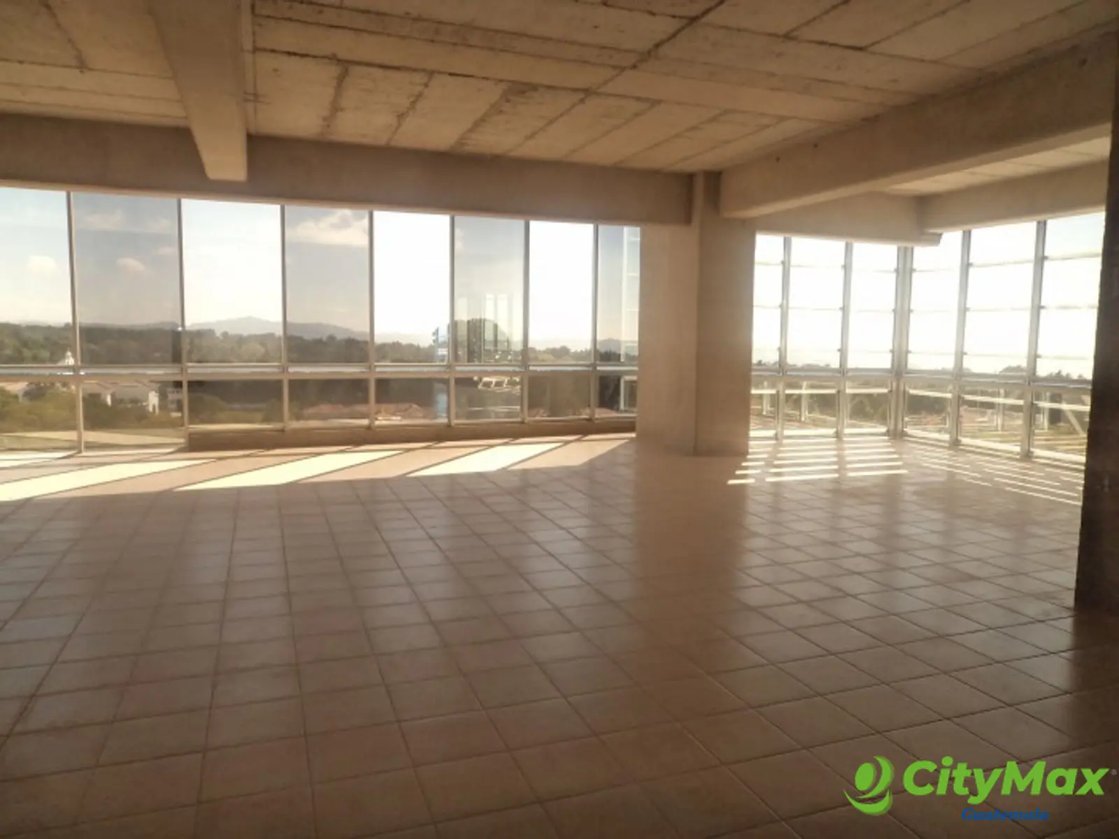 Alquilo Oficina con 86.20m2 en Carretera El Salvador - foto 2