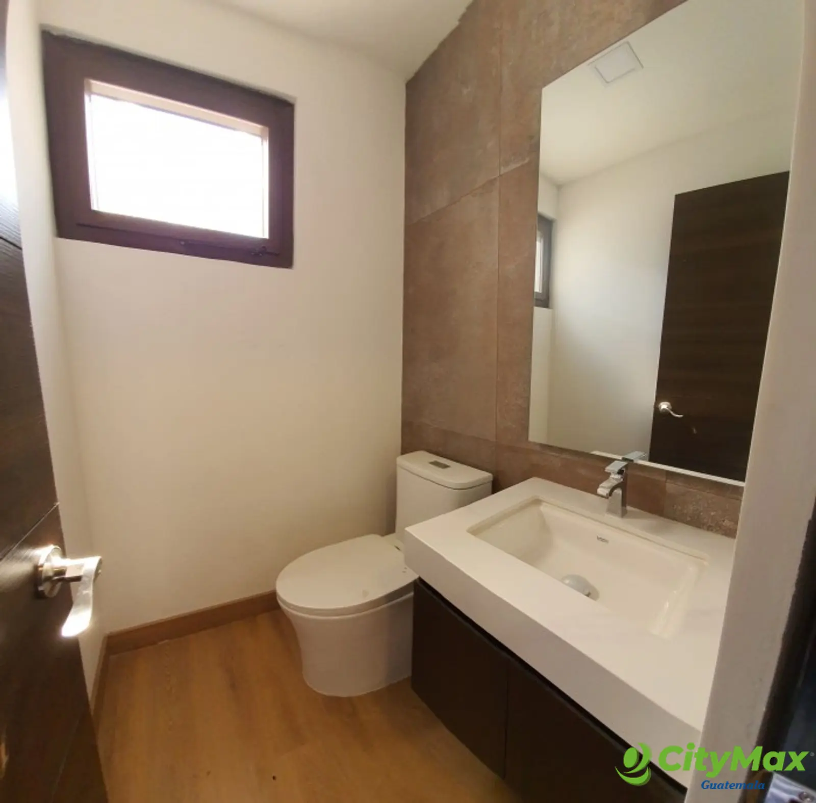 Casa en Venta de 3 niveles en Vista Hermosa 1 Zona 15 - foto 6