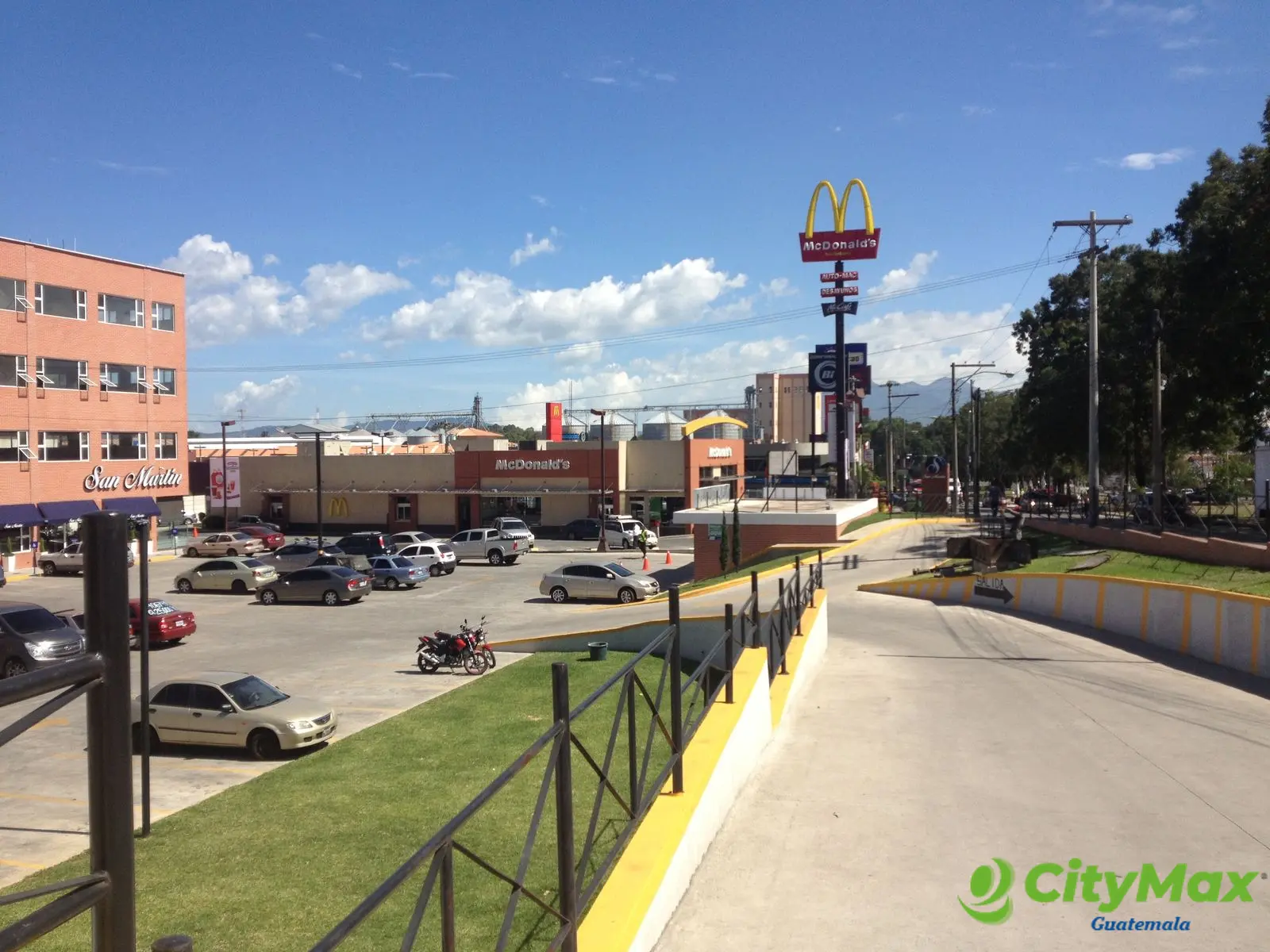 Local comercial en renta en Avenida Petapa Zona 12 - foto 3