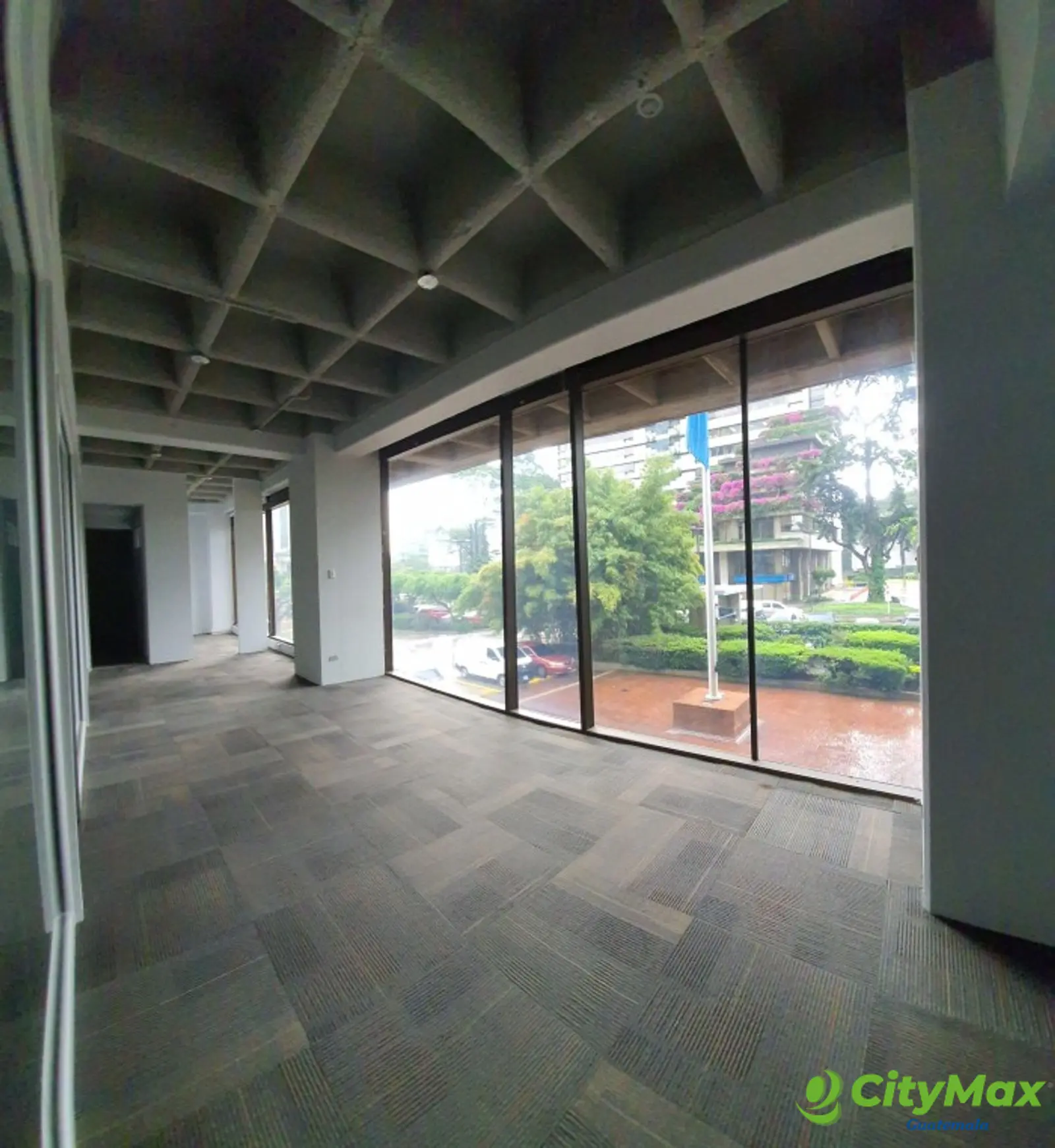 Alquiler oficina en zona 10 Diagonal ¡oficina céntrica! - foto 10