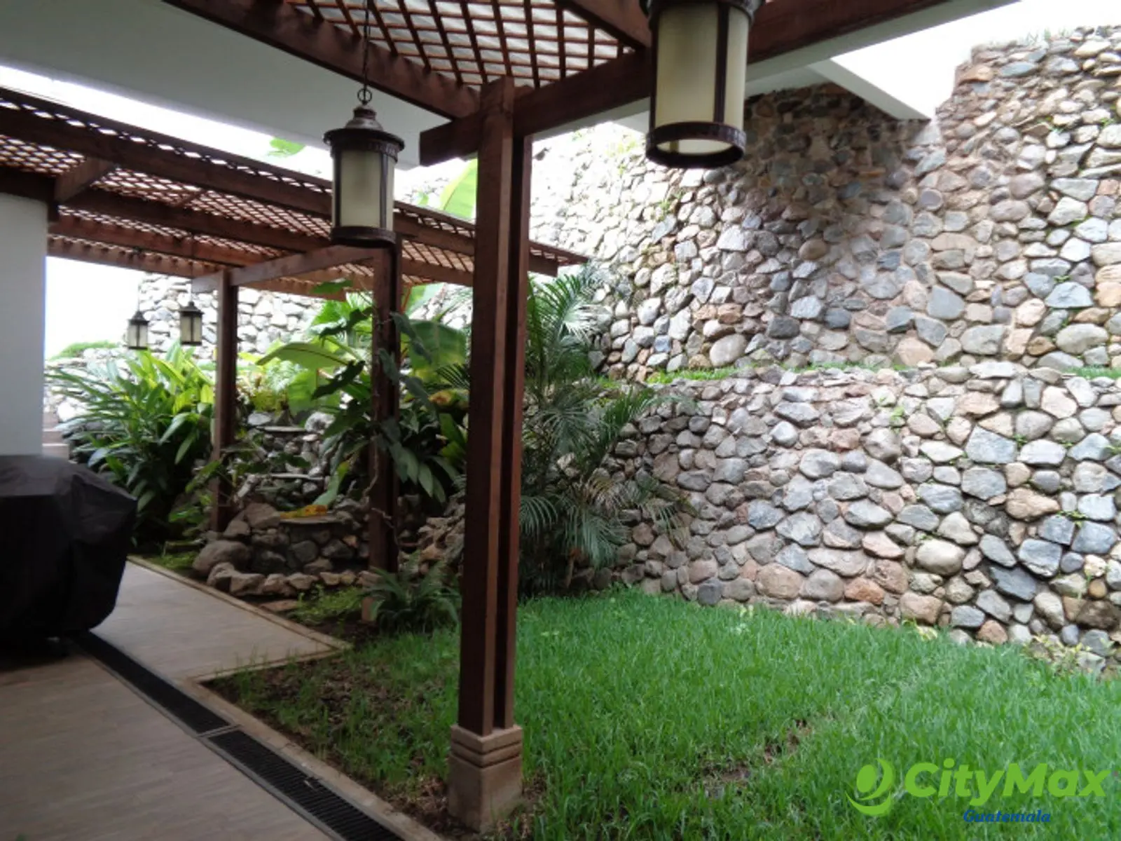 Casa REMODELADA en Venta La Encantada Km 12 CES - foto 16