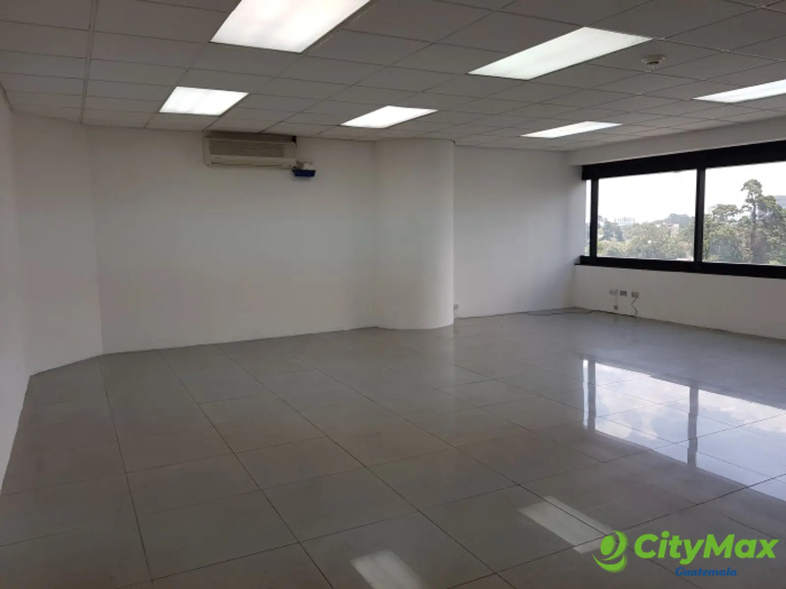 Oficina en RENTA edificio exclusivo  zona 10 Guatemala - foto 4