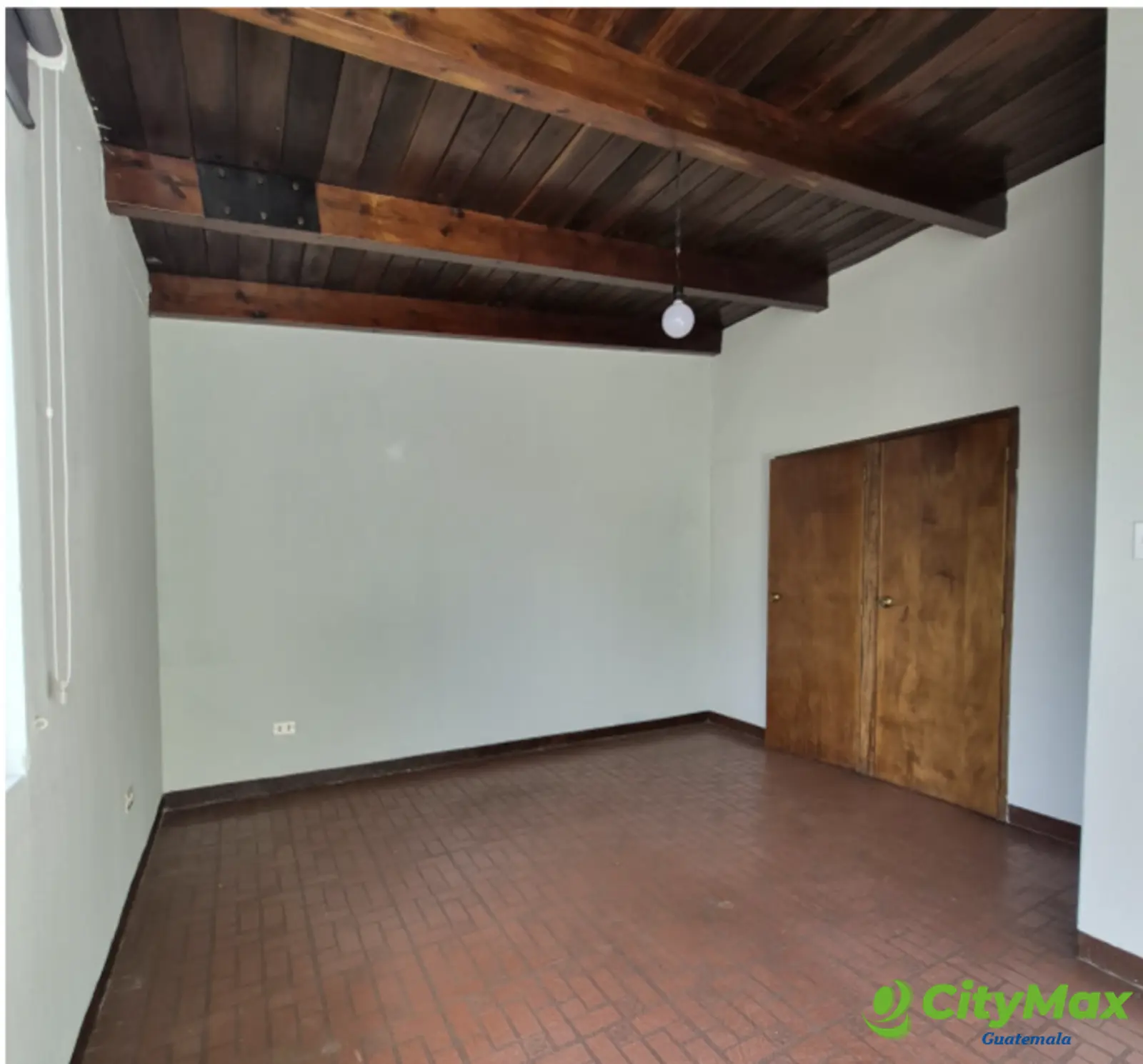 Casa para oficinas en alquiler en zona 15 Guatemala - foto 11