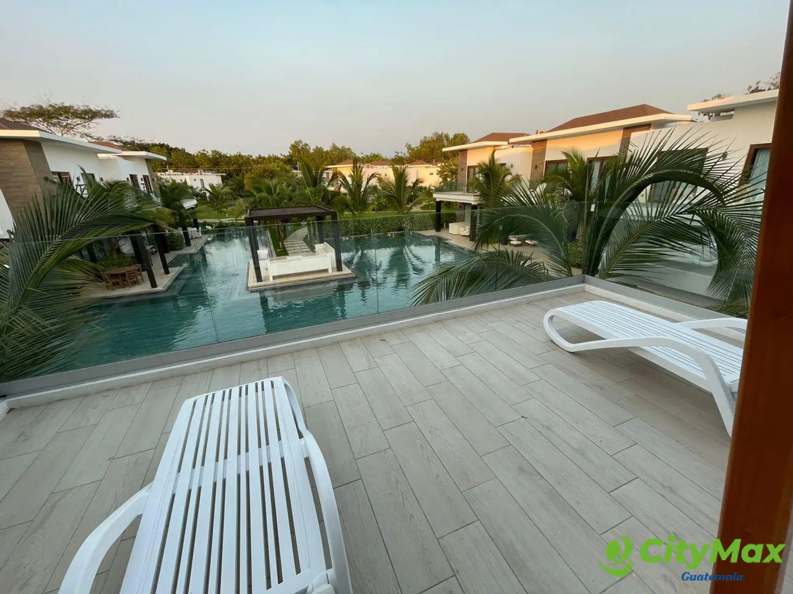 Villa Amueblada en Venta en Villas La Mar Monterrico - foto 2