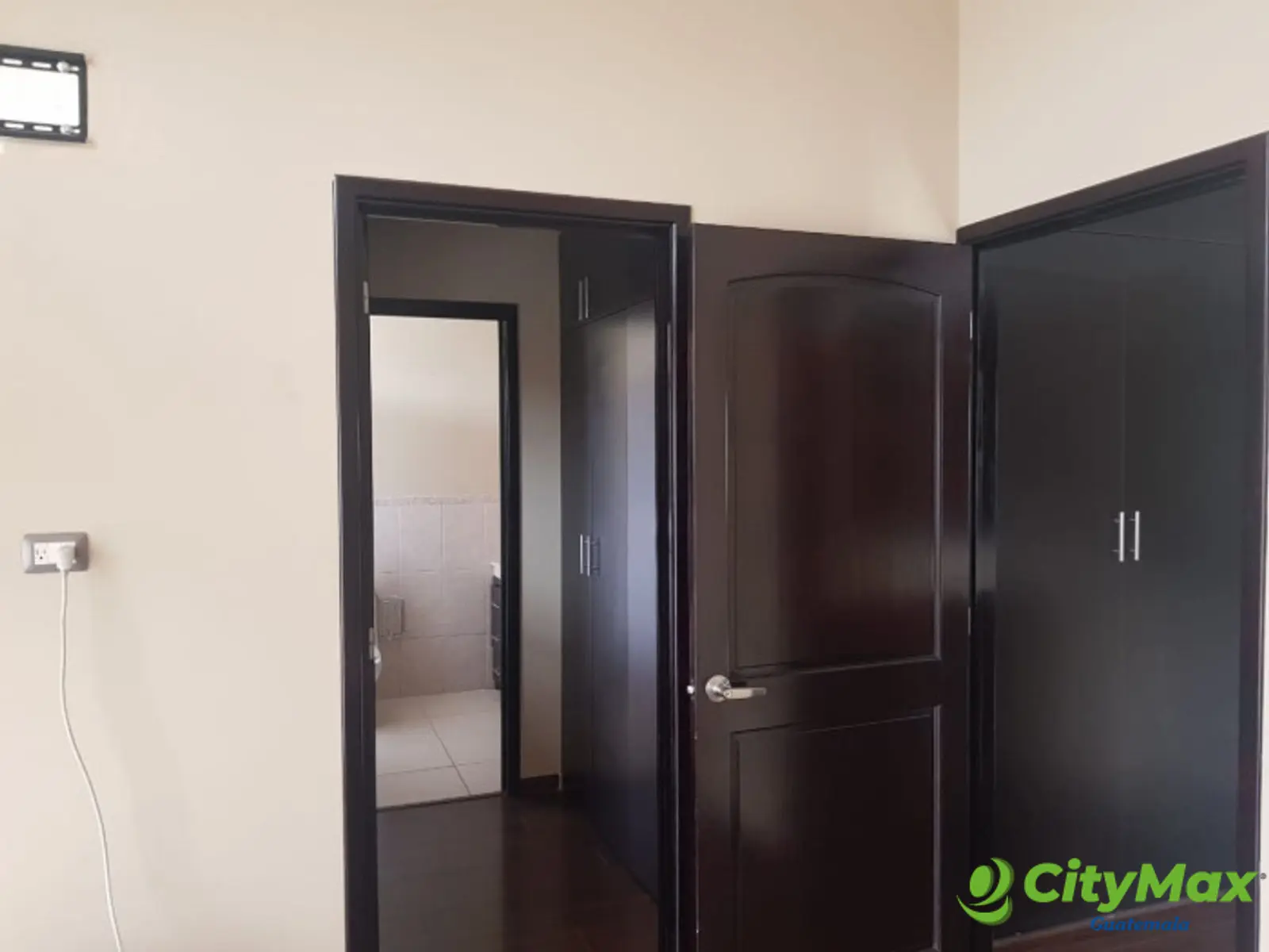 Casa en Venta en Villas Suiza Zona 16, Ideal Inversión! - foto 15