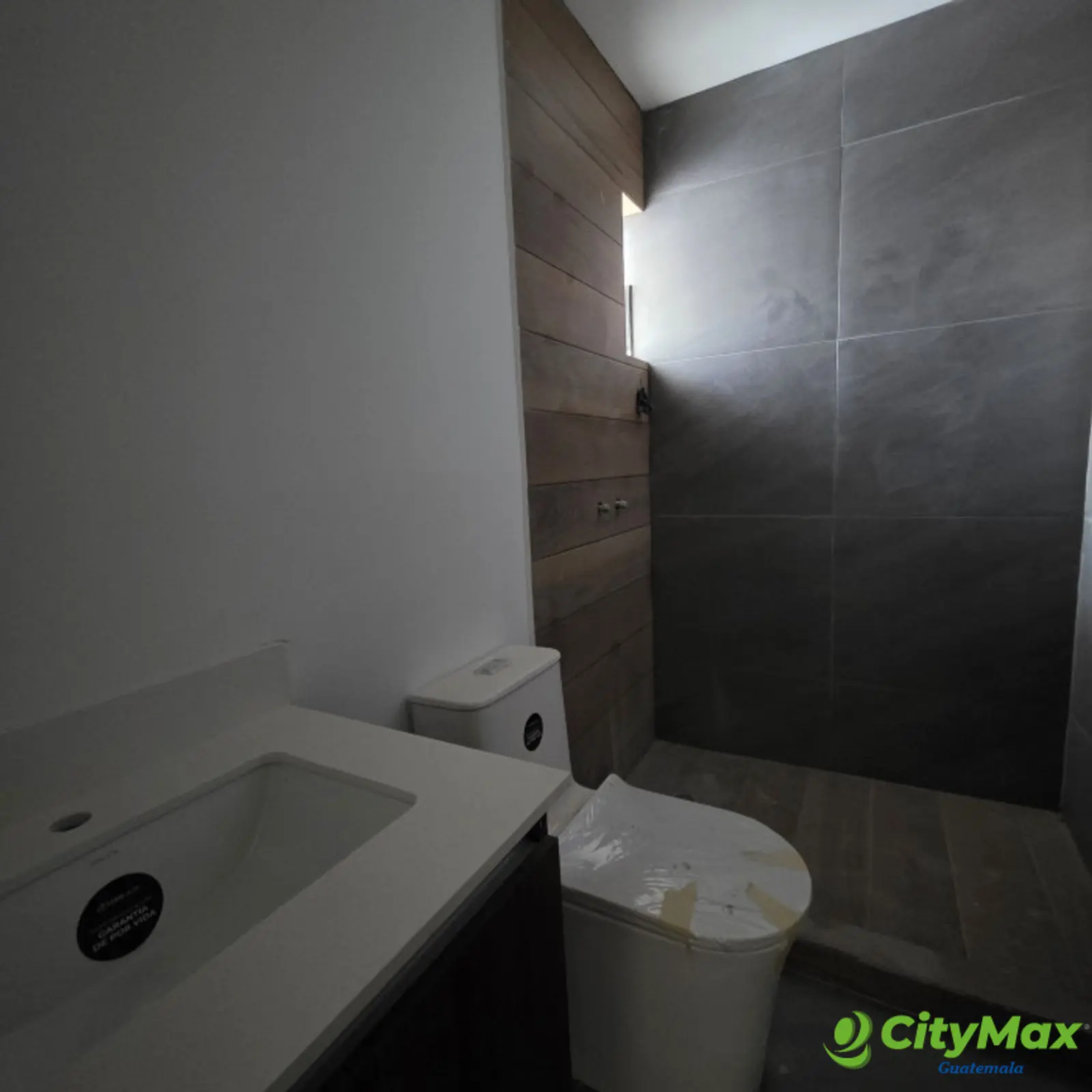 Venta Apartamento en Zona 15 Vista Hermosa II Guatemala - foto 2
