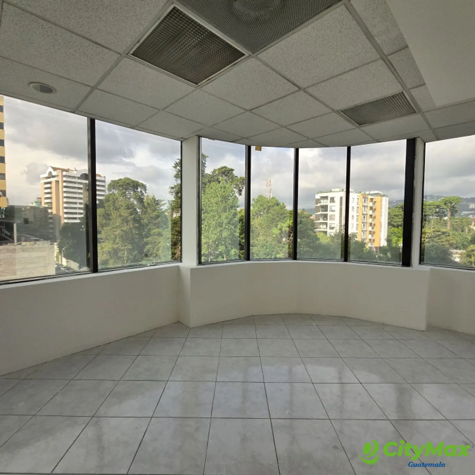Oficina En Renta Zona 14 Europlaza  - foto 9