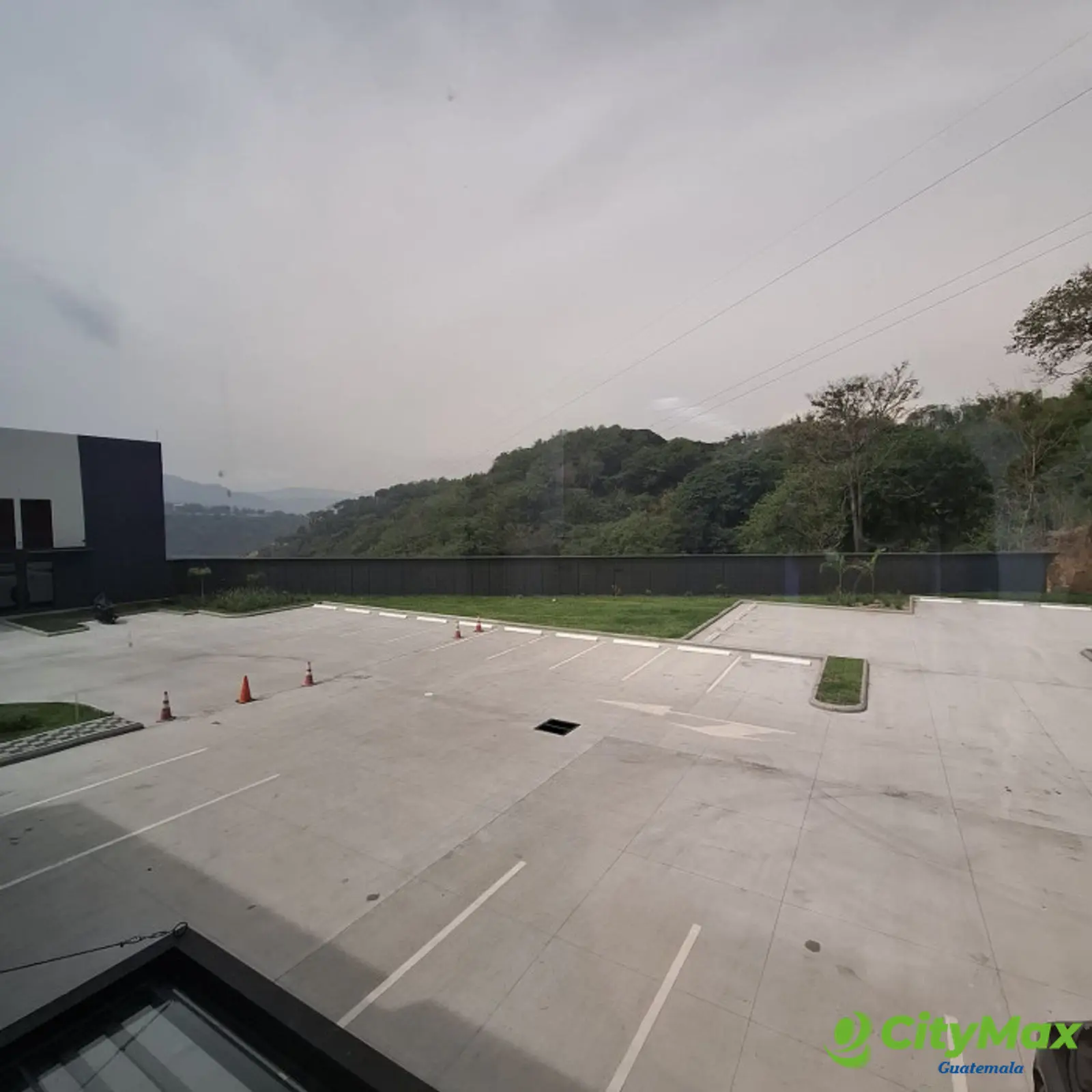 Ofibodega en alquiler en Villa Canales de 201 m2 NUEVA  - foto 7