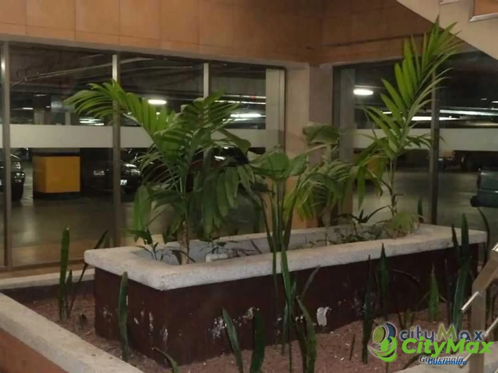 Local en Food Court zona 17 acreditado - foto 5